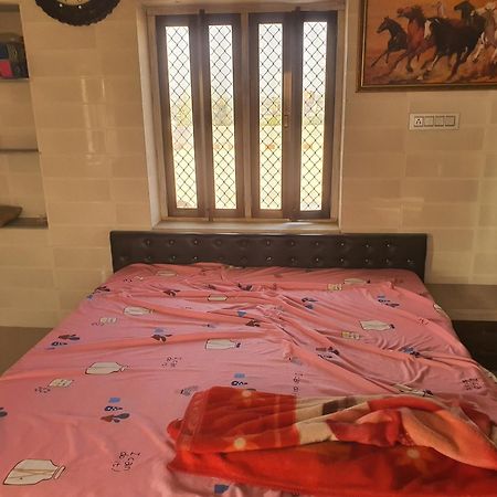 Maa Ambe International Hotel Barmer Buitenkant foto